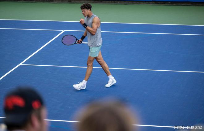 他在国际会 他在国际会